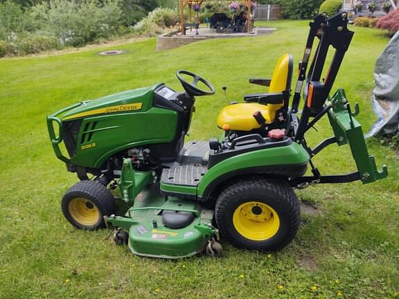 Image of John Deere 1026R equipment image 1