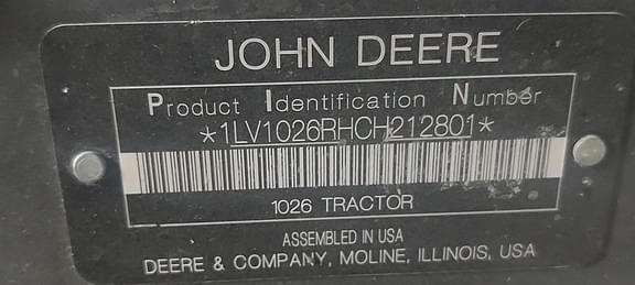 Image of John Deere 1026R equipment image 4