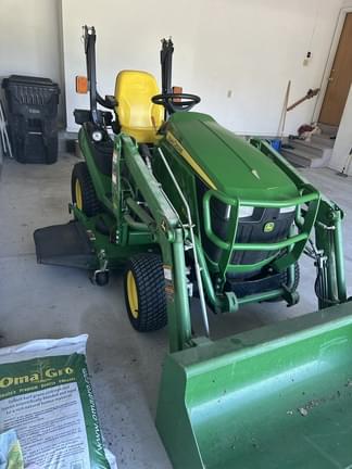 Image of John Deere 1026R equipment image 2