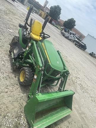Image of John Deere 1026R equipment image 1