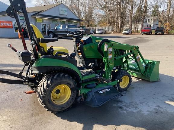 Image of John Deere 1026R equipment image 4