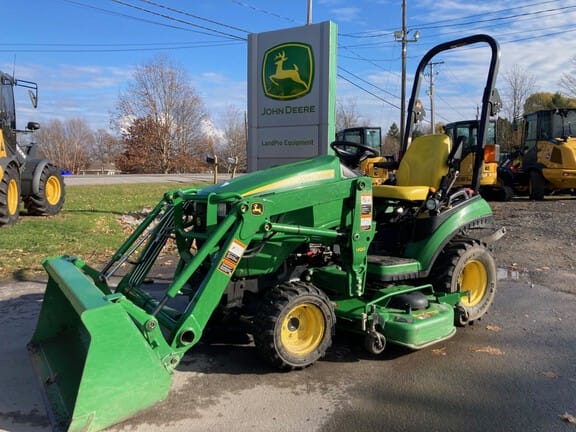 Main image John Deere 1026R