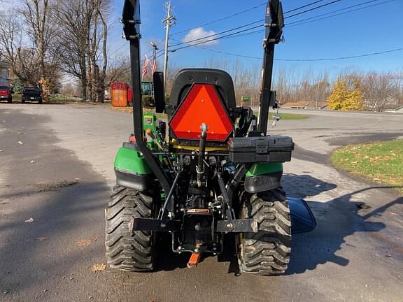 Image of John Deere 1026R equipment image 3