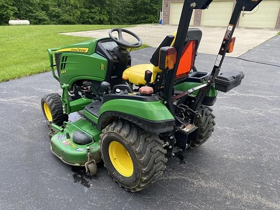 Image of John Deere 1026R equipment image 2