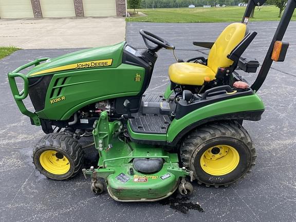 Image of John Deere 1026R Primary image