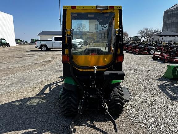 Image of John Deere 1026R equipment image 4