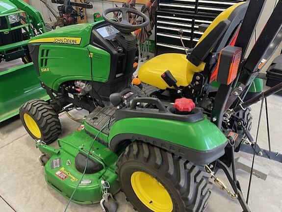 Image of John Deere 1026R equipment image 1
