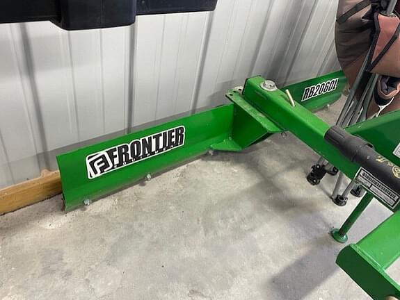 Image of John Deere 1026R equipment image 4