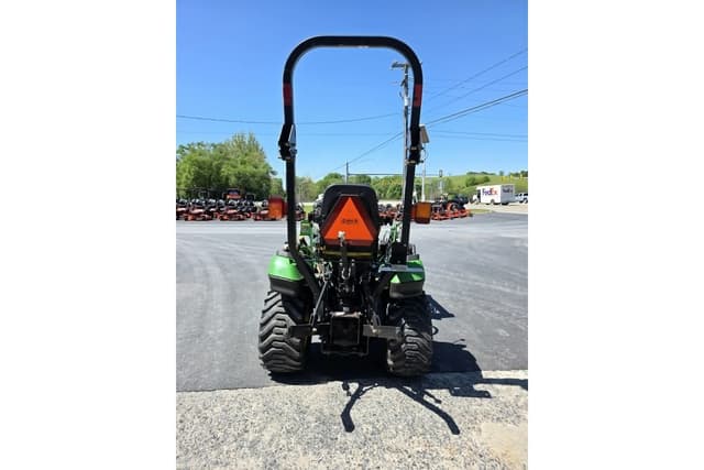 Image of John Deere 1026R equipment image 4