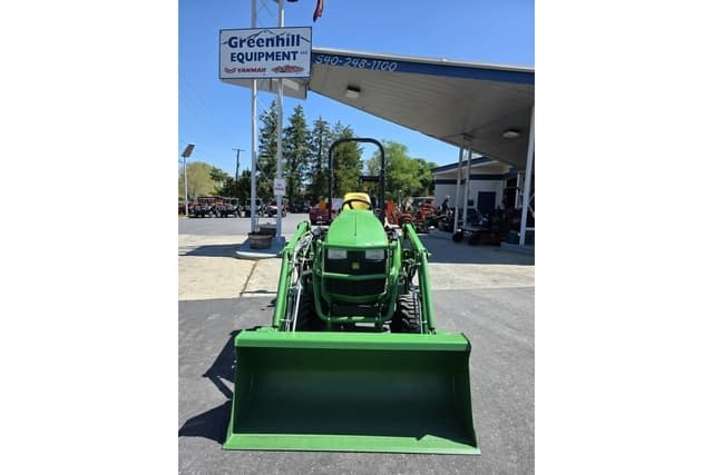 Image of John Deere 1026R equipment image 2