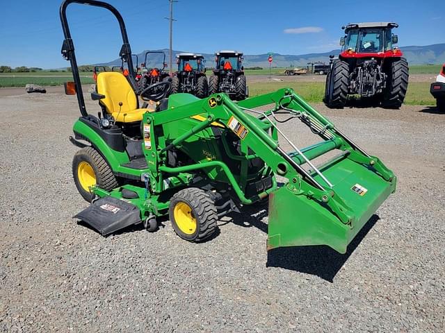 Image of John Deere 1026R equipment image 1