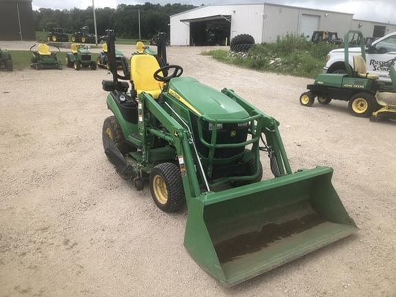 Image of John Deere 1026R equipment image 4
