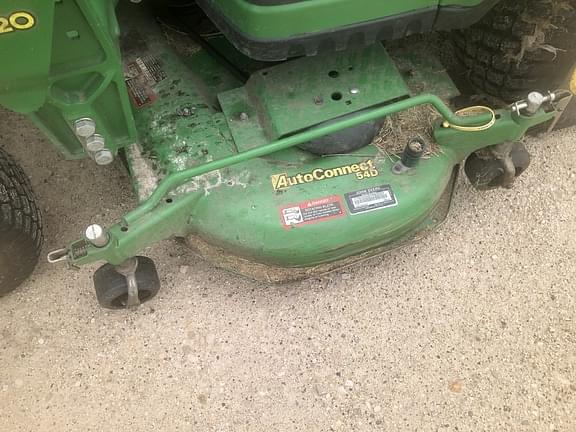 Image of John Deere 1026R equipment image 2