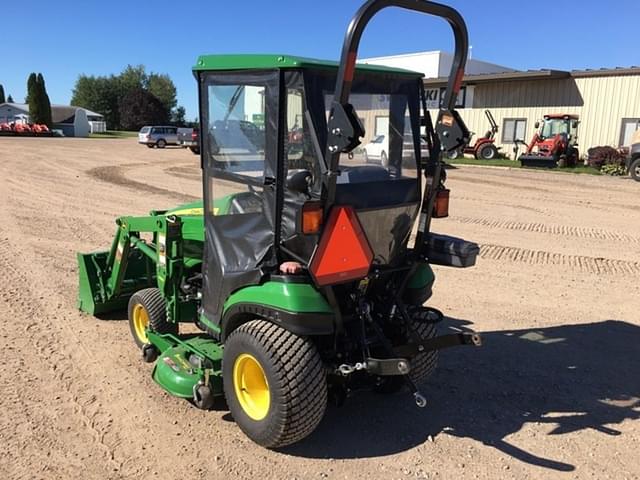 Image of John Deere 1026R equipment image 1