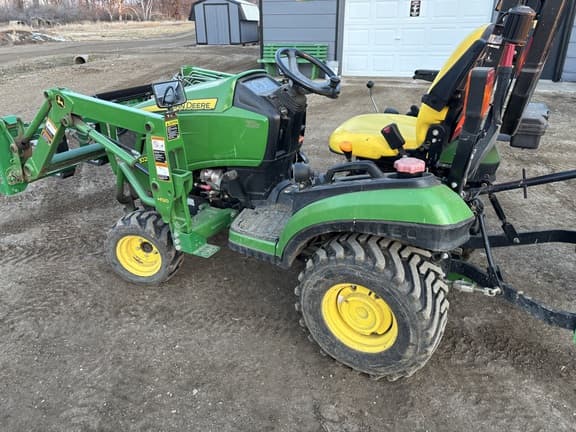 Image of John Deere 1026R equipment image 1