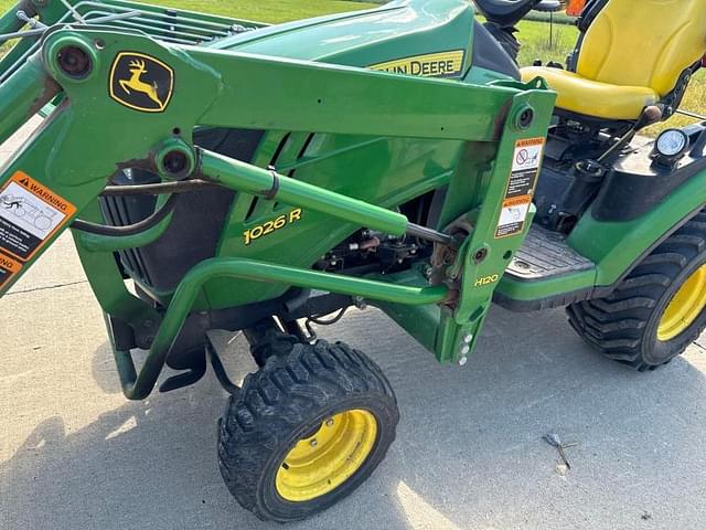 Image of John Deere 1026R equipment image 1