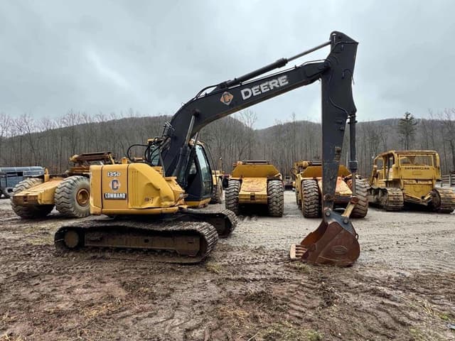 Image of John Deere 135D equipment image 4