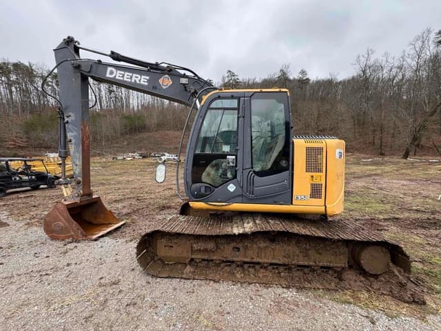 Image of John Deere 135D equipment image 1