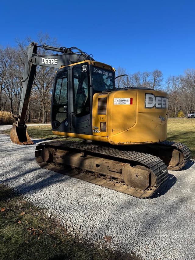 Image of John Deere 135D equipment image 2