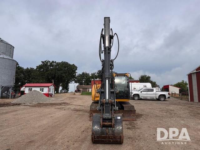 Image of John Deere 135D equipment image 3