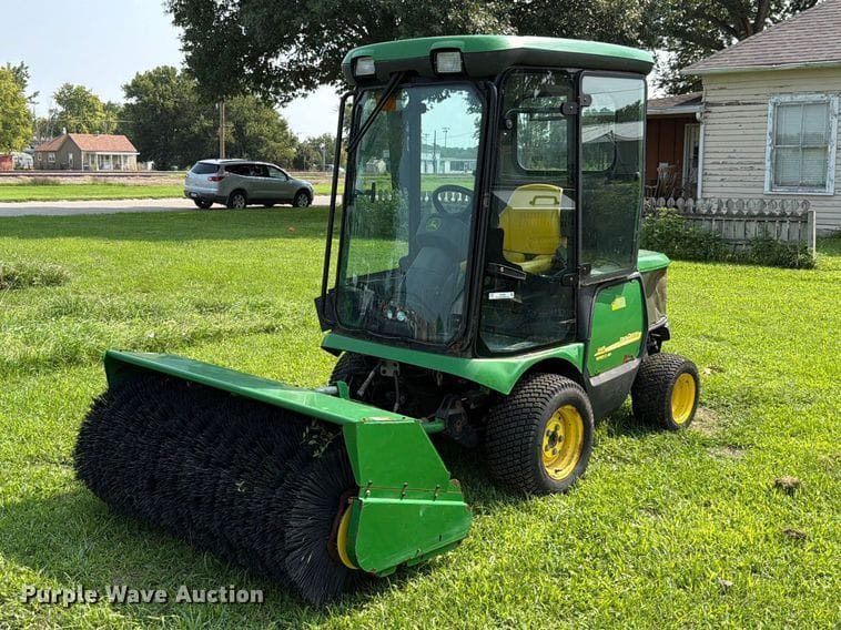 2017 John Deere 1445 Series II Equipment Image0