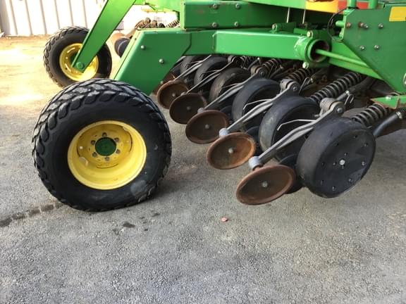 Image of John Deere 1590 equipment image 4
