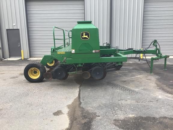 Image of John Deere 1590 equipment image 1
