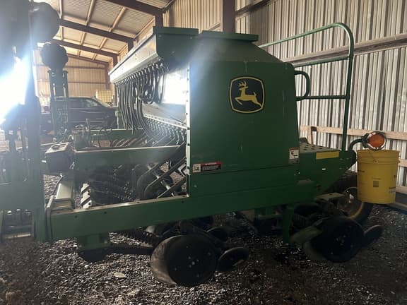 Image of John Deere 1590 equipment image 1