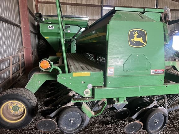 Image of John Deere 1590 equipment image 2
