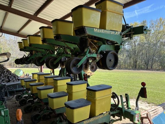 Image of John Deere 1720 equipment image 3