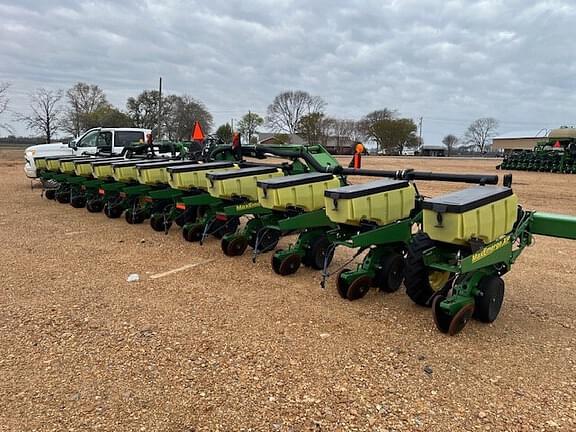 Image of John Deere 1720 equipment image 1