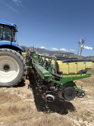 Image of John Deere 1720 equipment image 3