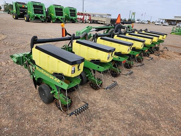 Image of John Deere 1720 equipment image 1