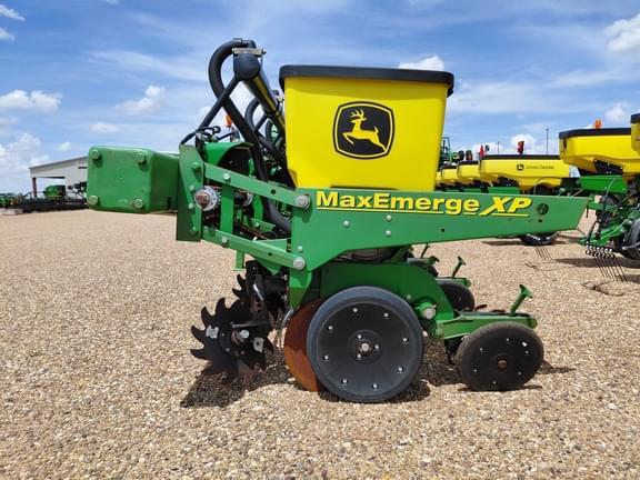 Image of John Deere 1720 equipment image 1