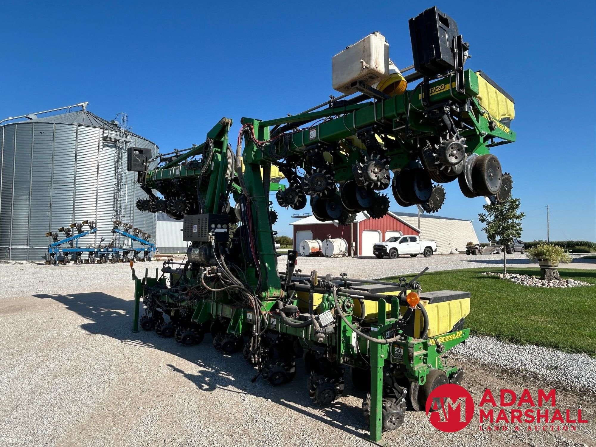 2012 John Deere 1720 Equipment Image0