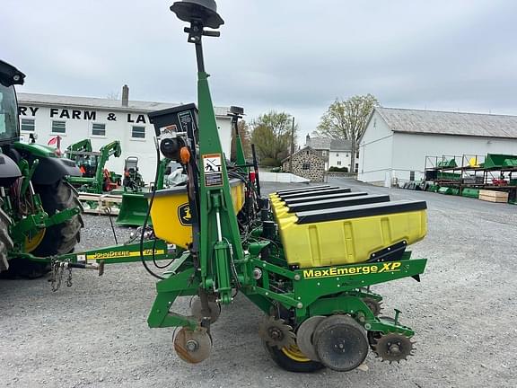 Image of John Deere 1750 equipment image 2