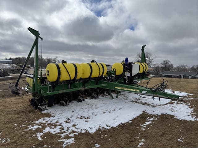 Image of John Deere 1750 equipment image 3