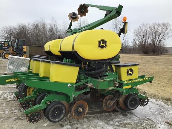 Image of John Deere 1760 equipment image 4