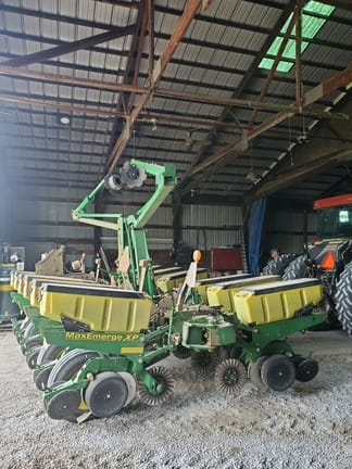 Main image John Deere 1760
