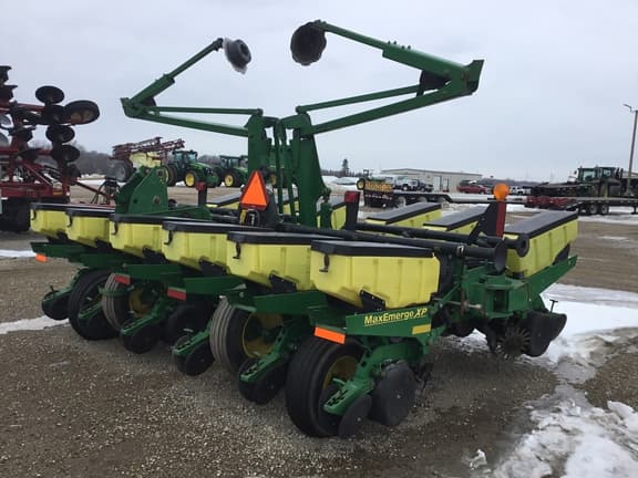 Image of John Deere 1760 equipment image 3