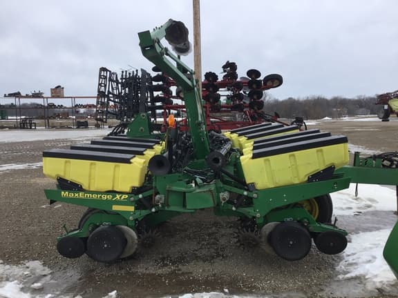 Image of John Deere 1760 equipment image 4