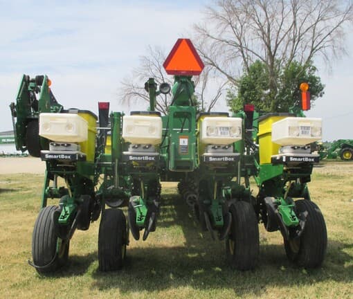 Image of John Deere 1770 equipment image 4