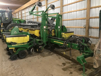 Main image John Deere 1770