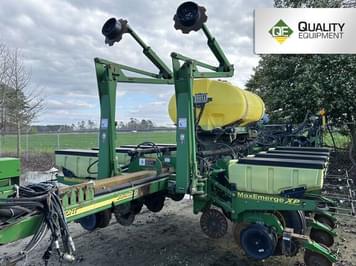 Main image John Deere 1770
