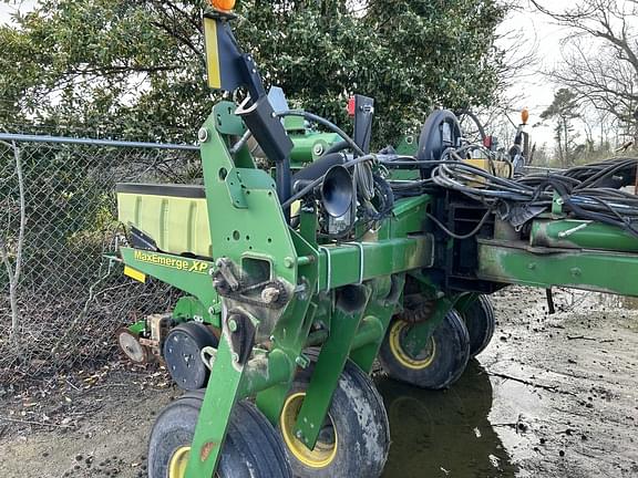 Image of John Deere 1770 equipment image 3