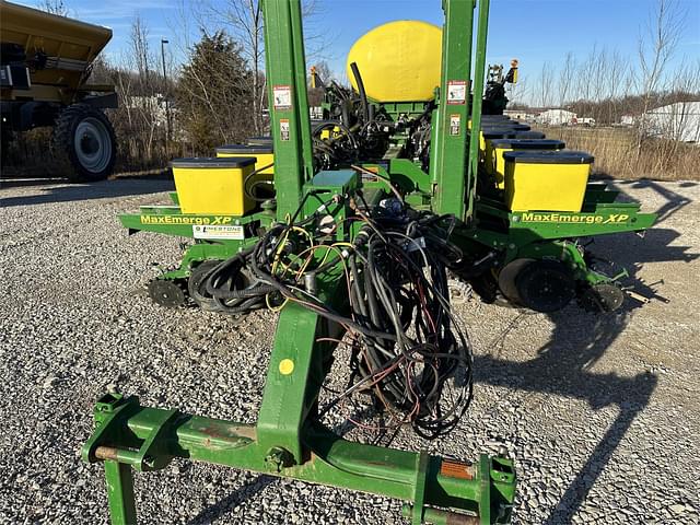 Image of John Deere 1770 equipment image 2