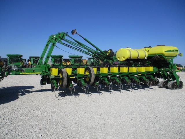 2012 John Deere 1770 Equipment Image0