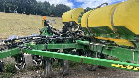 Image of John Deere 1770 Primary image