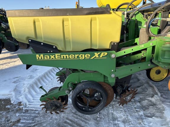 Image of John Deere 1770 equipment image 4