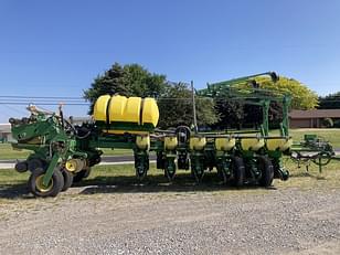 Main image John Deere 1770 5